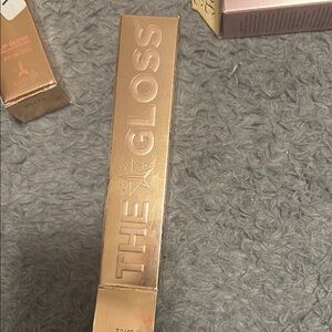 Jeffree Star The Gloss in Gold Packaging